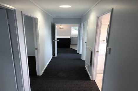 Photo of property in 3 Lydia Place, Kelvin Grove, Palmerston North, 4414