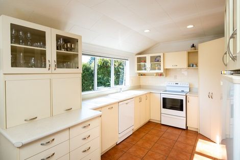 Photo of property in 60 Lucknow Road, Havelock North, 4130