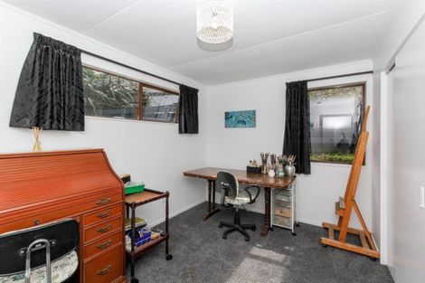Photo of property in 121 Poplar Grove, Whalers Gate, New Plymouth, 4310