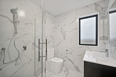 Photo of property in 13c Windermere Crescent, Blockhouse Bay, Auckland, 0600