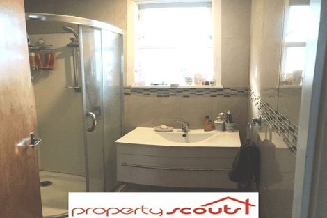 Photo of property in 2/8 Latham Avenue, Pakuranga, Auckland, 2010