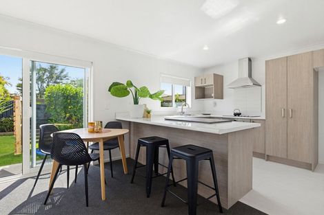 Photo of property in 5 Hetherington Road, Ranui, Auckland, 0612