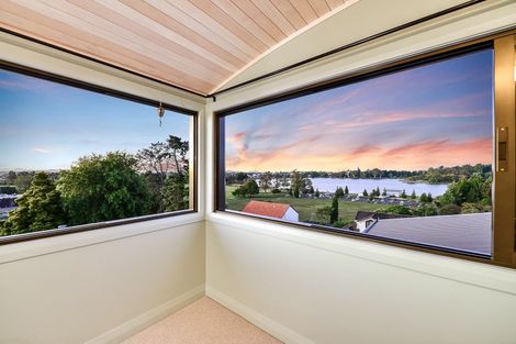 Photo of property in 145 Lake Crescent, Hamilton Lake, Hamilton, 3204