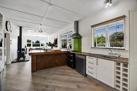 Photo of property in 18 Cumming Street, Okato, 4335