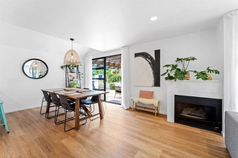 Photo of property in 1/6 Heathcote Road, Castor Bay, Auckland, 0620