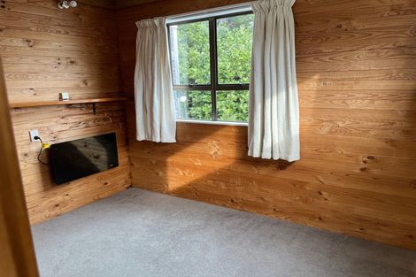 Photo of property in 14 Taungata Road, York Bay, Lower Hutt, 5013