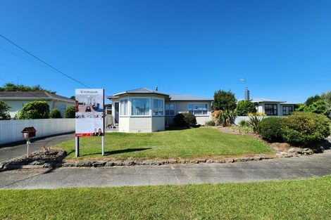Photo of property in 4 Macmillan Place, Feilding, 4702