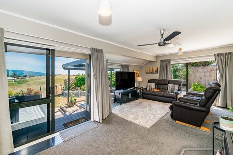 Photo of property in 5 Langdale Avenue, Paraparaumu, 5032