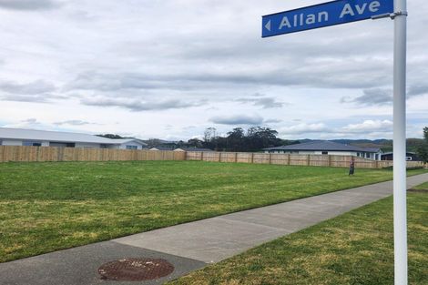 Photo of property in 27 Allan Avenue, Lytton West, 4071