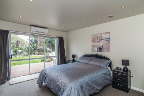 Photo of property in 232 Mazengarb Road, Paraparaumu, 5032