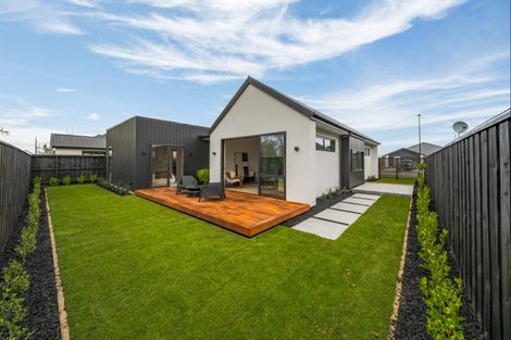 Photo of property in 62 Flaxmill Road, Harewood, 8051