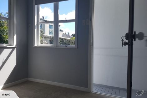 Photo of property in 20a Corunna Road, Milford, Auckland, 0620