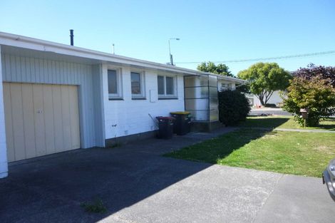 Photo of property in 2/2 Bowen Street, Upper Riccarton, Christchurch, 8041