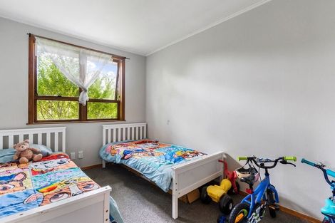 Photo of property in 69 Arimu Road, Papakura, 2110
