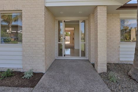 Photo of property in 18 Amapur Place, Flat Bush, Auckland, 2019