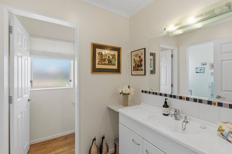 Photo of property in 10 Barrett Drive, Waikanae Beach, Waikanae, 5036