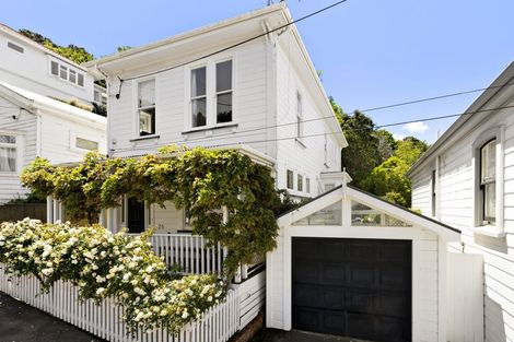 Photo of property in 26 Newman Terrace, Thorndon, Wellington, 6011