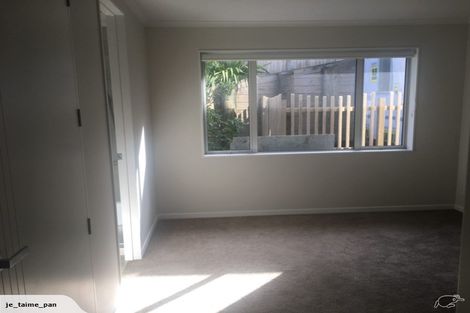 Photo of property in 40 Corricvale Way, Northcross, Auckland, 0630