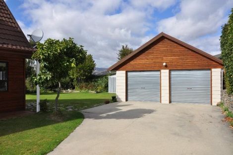 Photo of property in 24 Rob Roy Lane, Wanaka, 9305