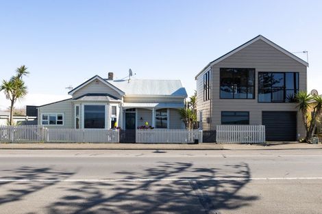 Photo of property in 653 Marine Parade, Napier South, Napier, 4110