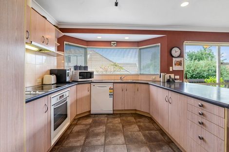 Photo of property in 10 Thelma Place, Lynmore, Rotorua, 3010