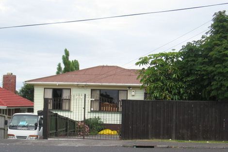Photo of property in 549 Richardson Road, Mount Roskill, Auckland, 1041