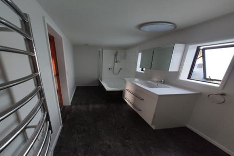 Photo of property in 14c Domanski Crescent, Owhiro Bay, Wellington, 6023