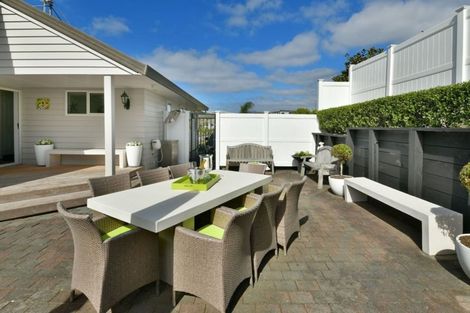 Photo of property in 101 Waldorf Crescent, Orewa, 0931