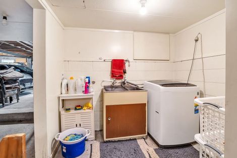 Photo of property in 11 Ries Street, Dannevirke, 4930