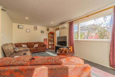Photo of property in 32 Line Road, Glen Innes, Auckland, 1072