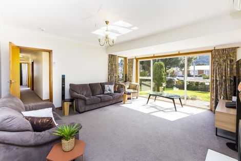 Photo of property in 32 Mcparland Street, Ebdentown, Upper Hutt, 5018