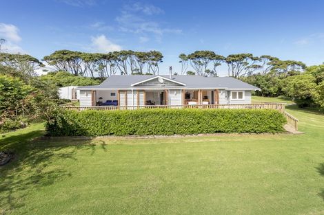 Photo of property in 233 Muriwai Valley Road, Muriwai, Waimauku, 0881
