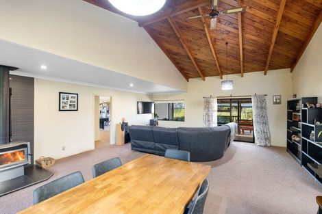 Photo of property in 249 Tararua Road, Levin, 5571