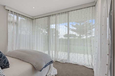 Photo of property in 2 Burgess Street, Sumner, Christchurch, 8081