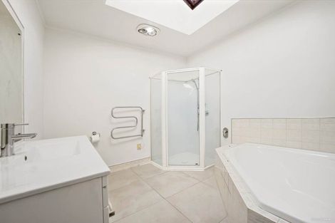 Photo of property in 1/51 Forrest Hill Road, Milford, Auckland, 0620