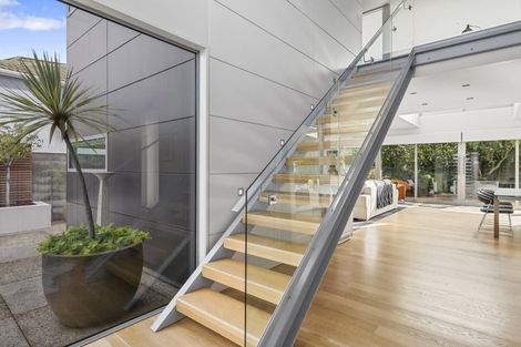 Photo of property in 731 Highgate, Maori Hill, Dunedin, 9010