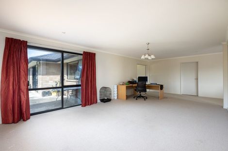 Photo of property in 25c Dolphin Parade, Bell Block, New Plymouth, 4312