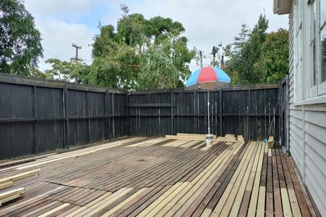 Photo of property in 9 Waiohua Road, Greenlane, Auckland, 1061