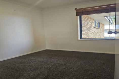 Photo of property in 50 Senator Drive, Manurewa, Auckland, 2105