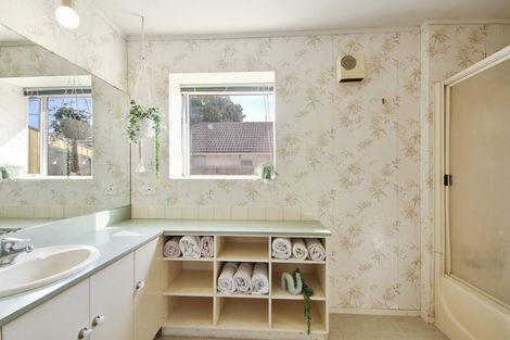 Photo of property in 24 Woodend Road, Woodend, 7610