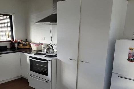 Photo of property in 1/100 Birkdale Road, Birkdale, Auckland, 0626