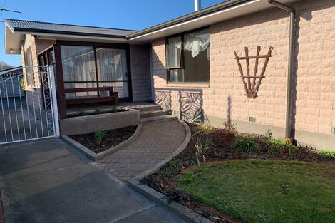 Photo of property in 12 Skerten Avenue, Hornby, Christchurch, 8042