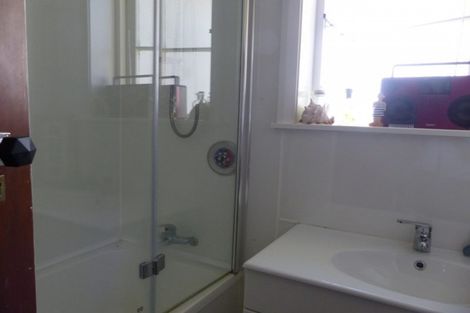 Photo of property in 1 Edinburgh Street, Waimate, 7924