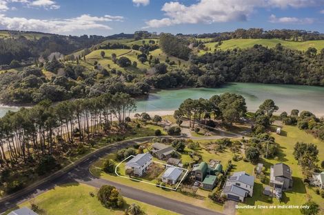 Photo of property in 99 Oyster Drive, Cooks Beach, Whitianga, 3591