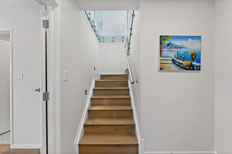 Photo of property in 20 Mara Way, Sunnyvale, Auckland, 0612