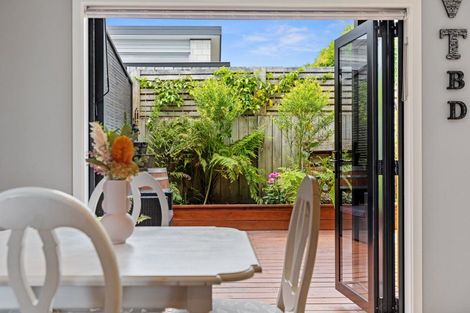 Photo of property in 2 Benmore Crescent, Pyes Pa, Tauranga, 3112