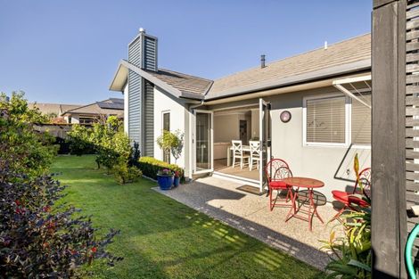 Photo of property in 16 Bridgewater Way, Pyes Pa, Tauranga, 3112