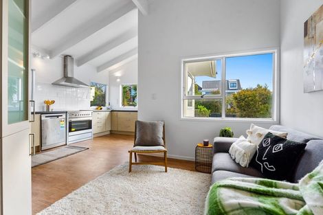 Photo of property in 8 Widmore Drive, Massey, Auckland, 0614