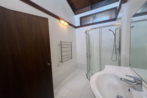 Photo of property in 96 Becroft Drive, Forrest Hill, Auckland, 0620