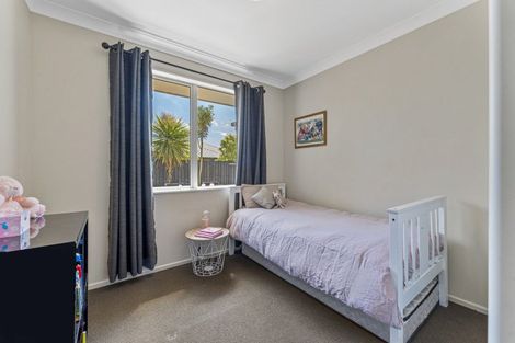 Photo of property in 14 Farm Lane, Parklands, Christchurch, 8083